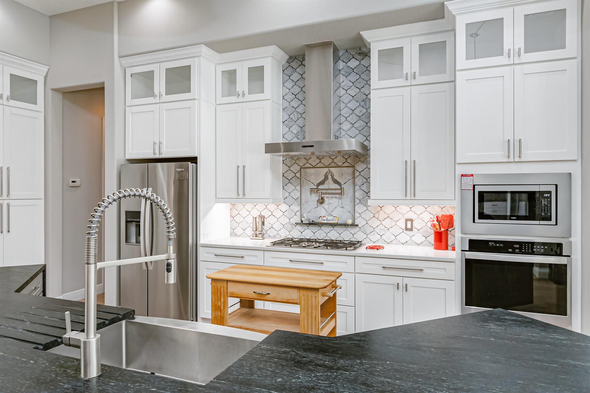 ST. ANDREWS MANOR PHASE THREE - Residential