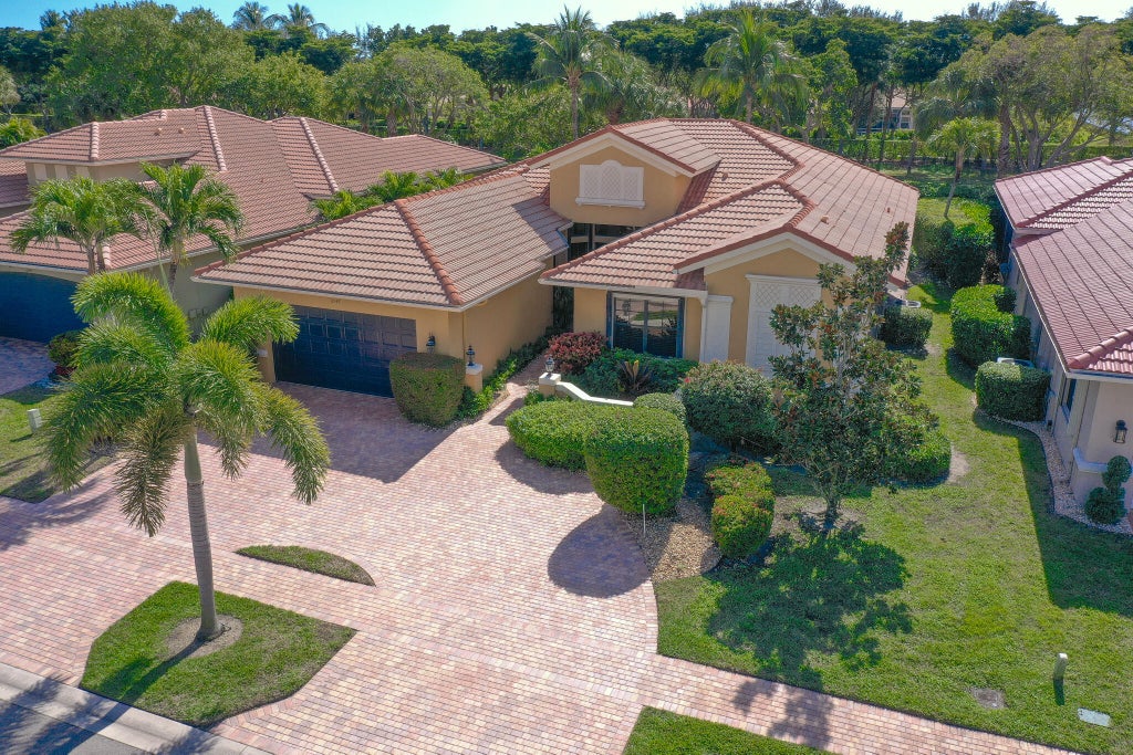 Photo of 6947 Antinori Lane, Boynton Beach, FL 33437 (MLS # R11059975)