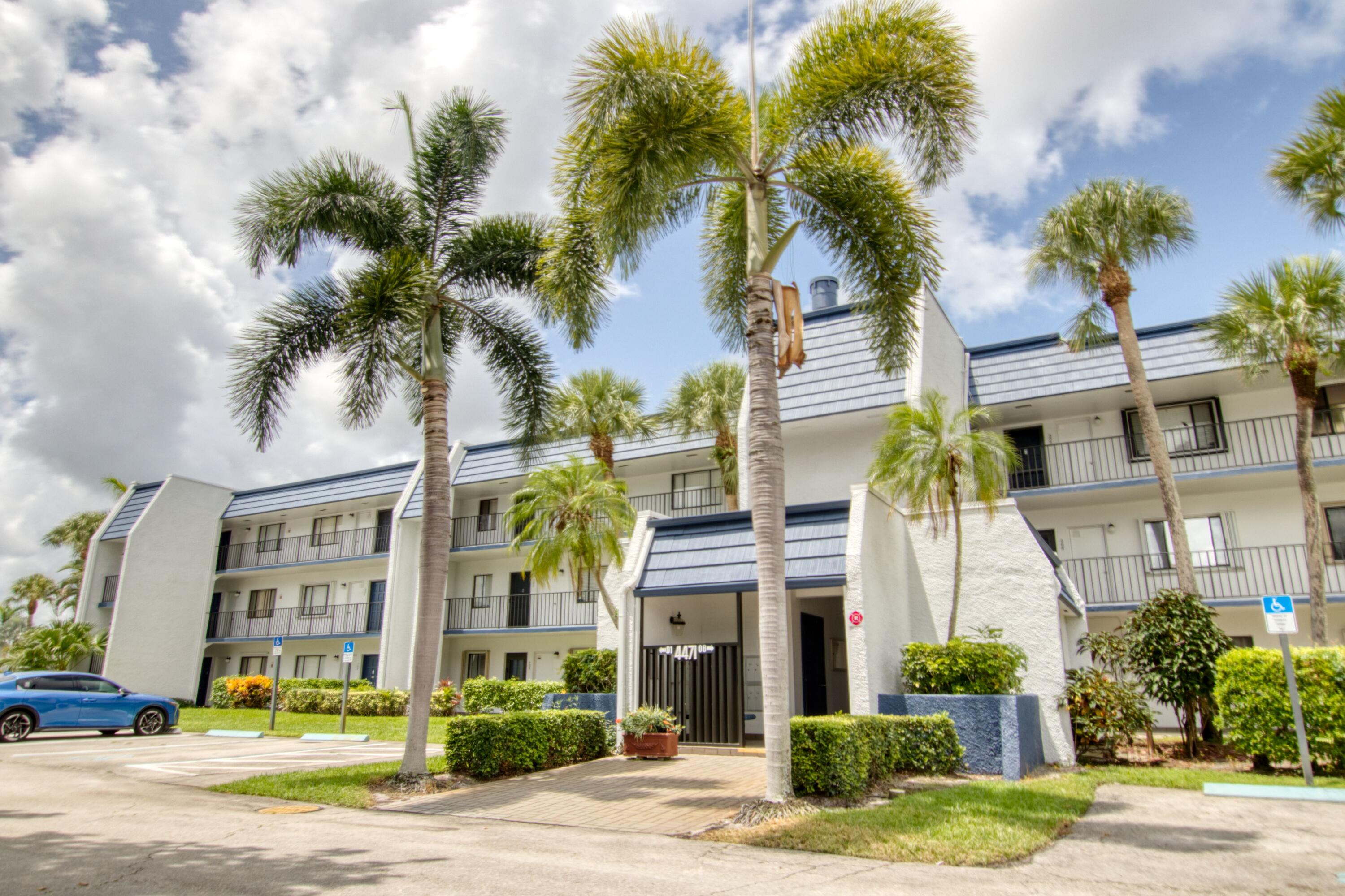 4471 Luxemburg Court 206