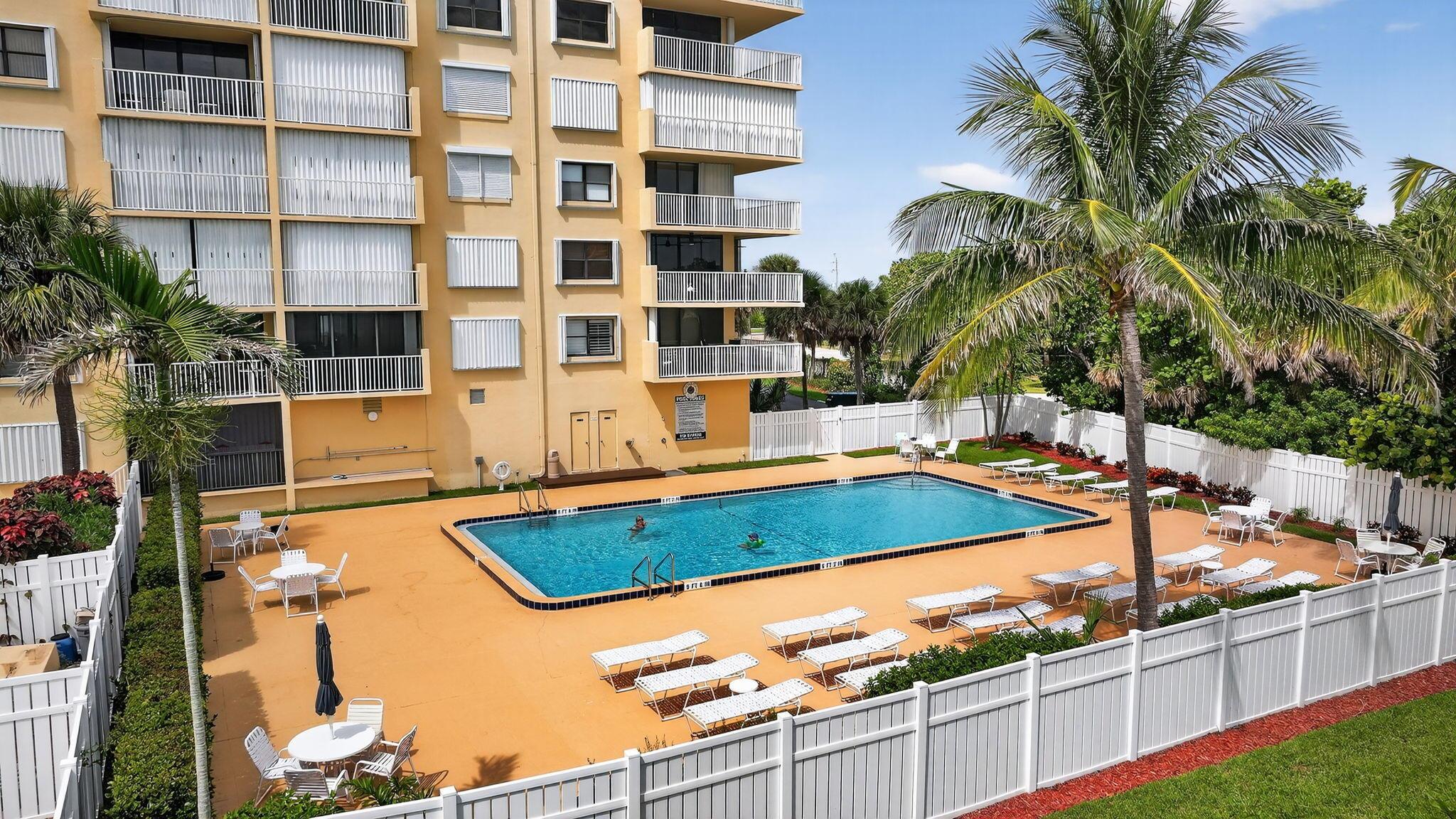 SEA PALMS CONDOMINIUM - Residential