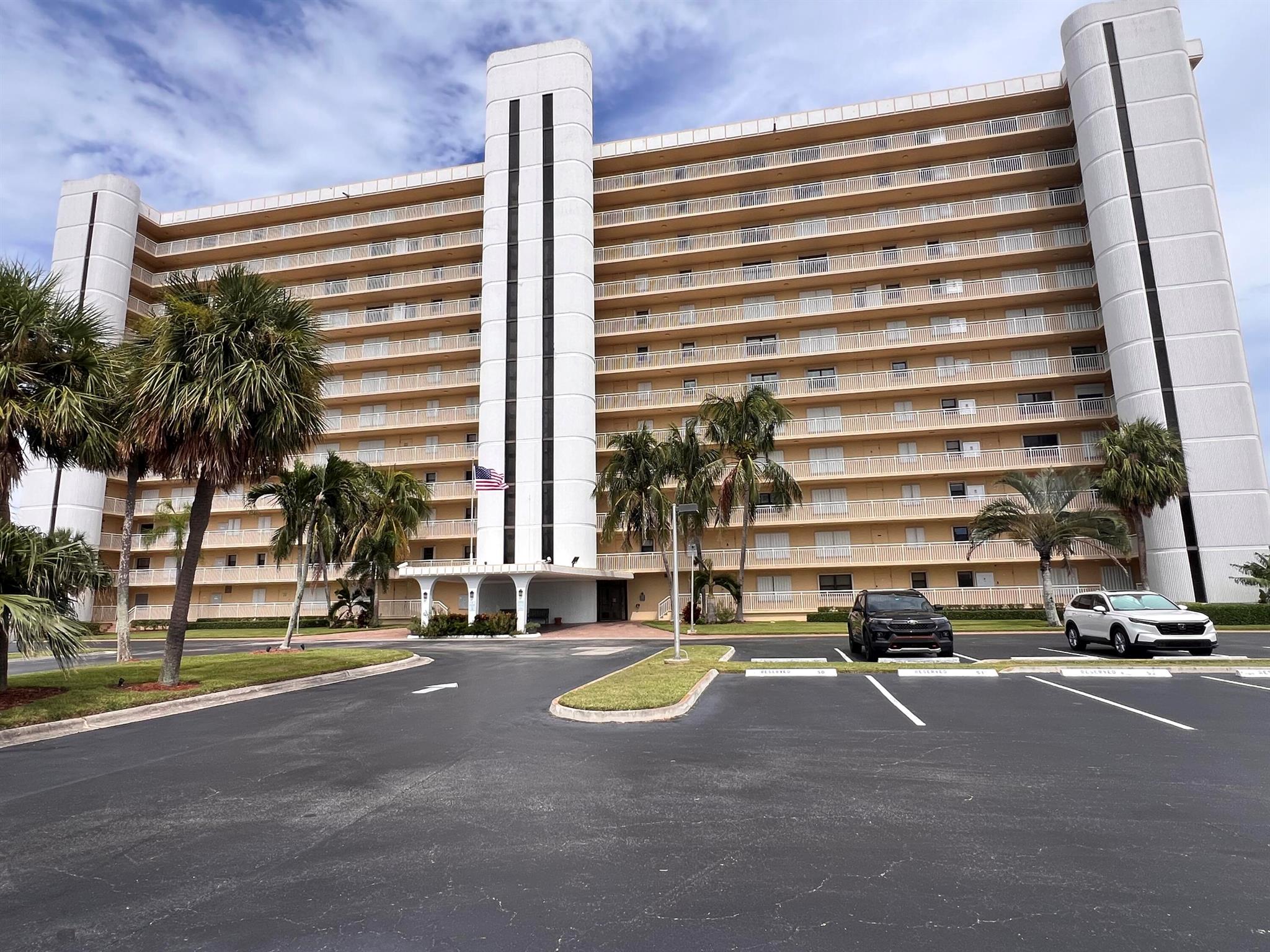 SEA PALMS CONDOMINIUM - Residential