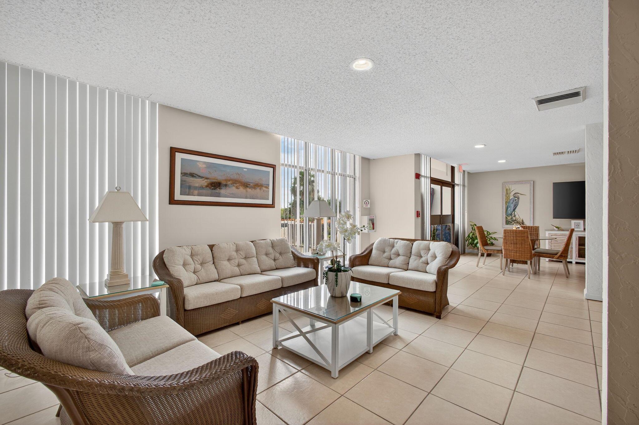 SEA PALMS CONDOMINIUM - Residential