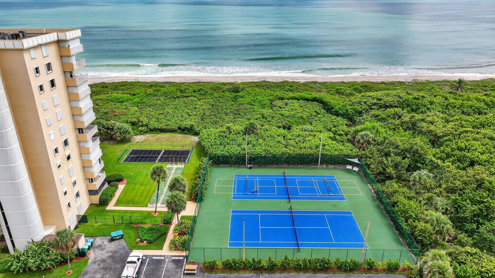 SEA PALMS CONDOMINIUM - Residential