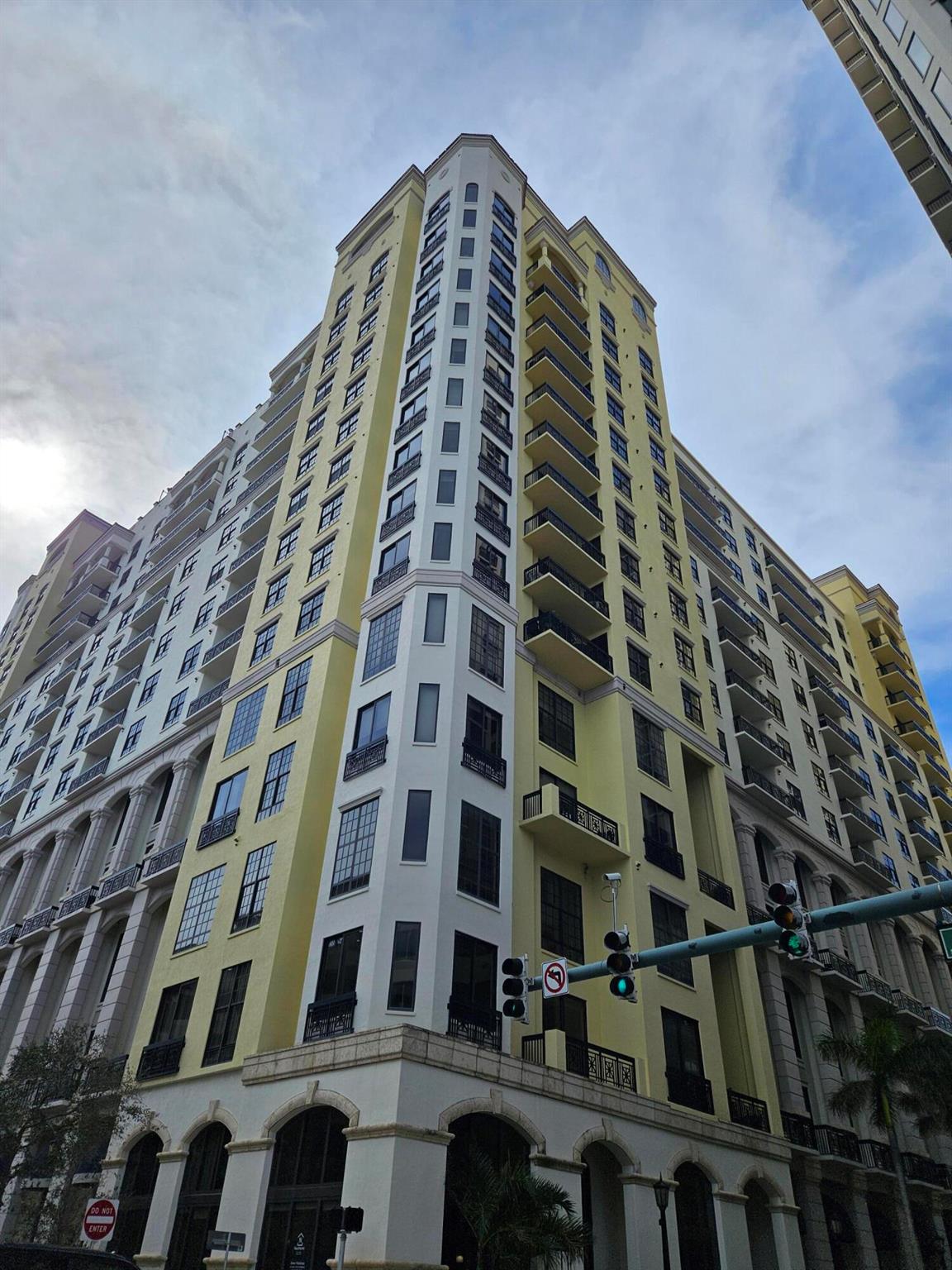 ONE CITY PLAZA CONDO - Residential