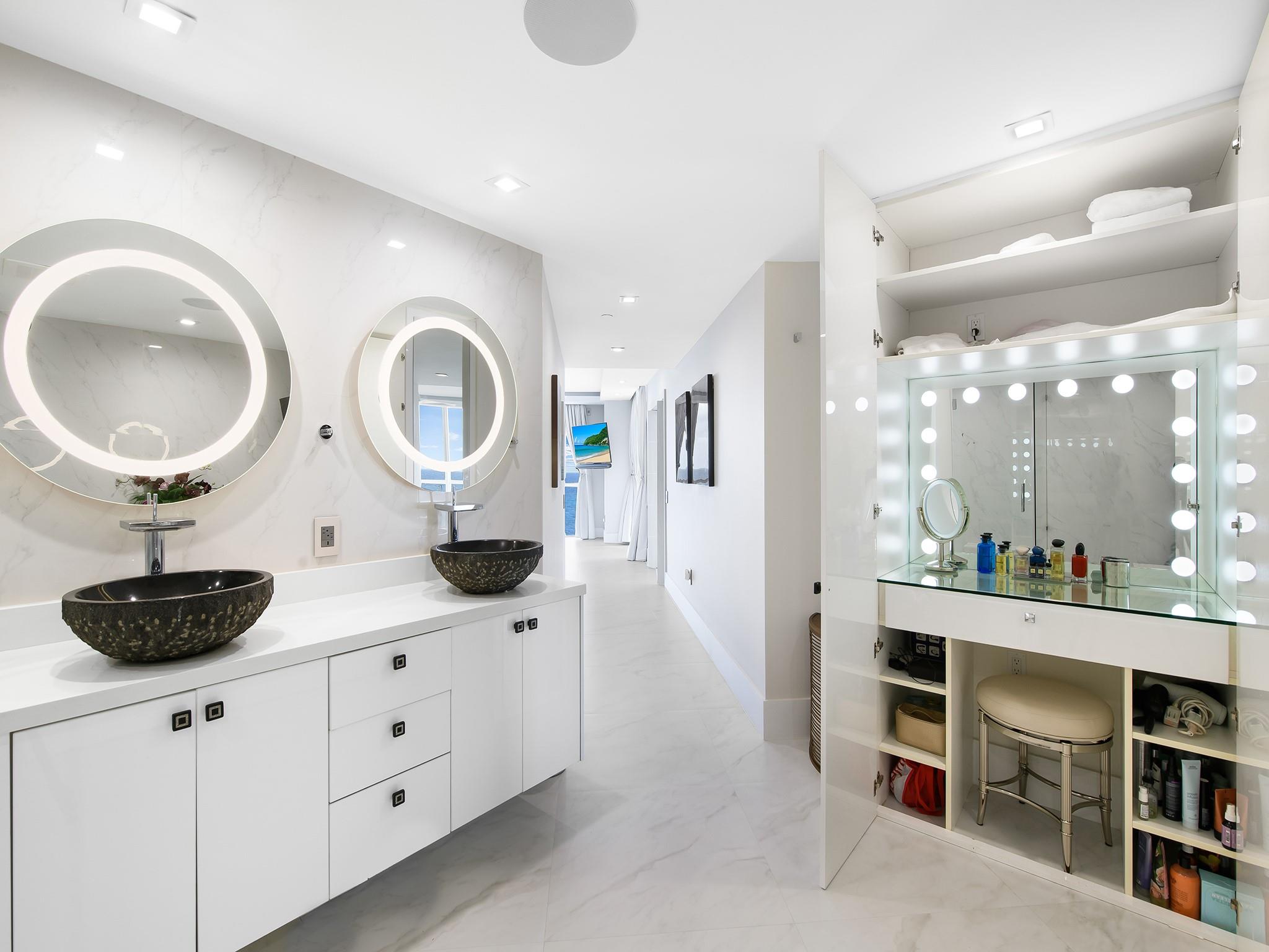 Europa by the Sea - Residential