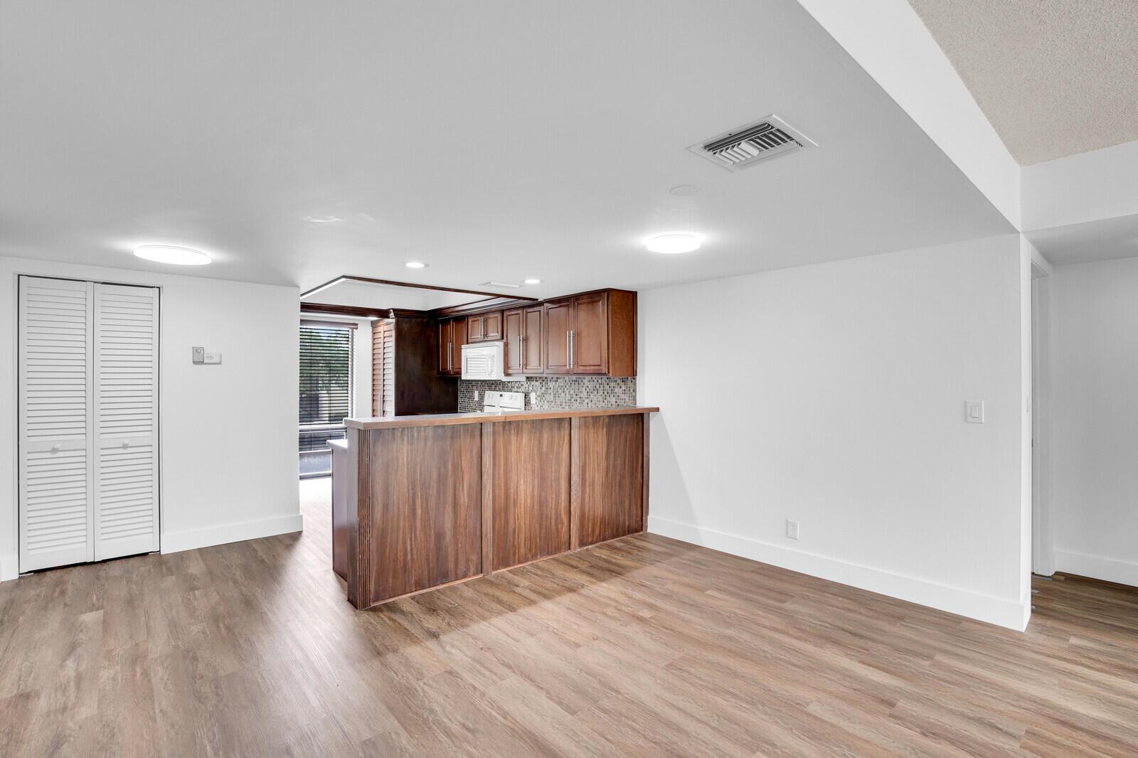 LANDS OF THE PRESIDENT CO - Residential