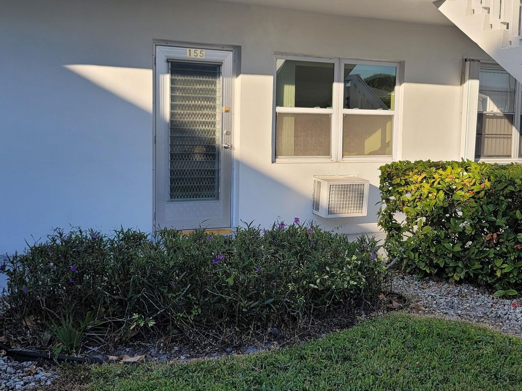 Photo of 155 Coventry G, West Palm Beach, FL 33417 (MLS # R11043078)