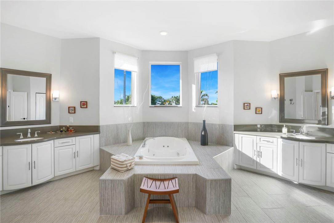 The Cove 2nd Sec 33-27 B - Residential