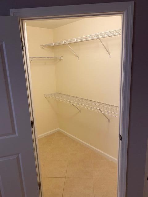 MEZZANO CONDO - Residential Lease