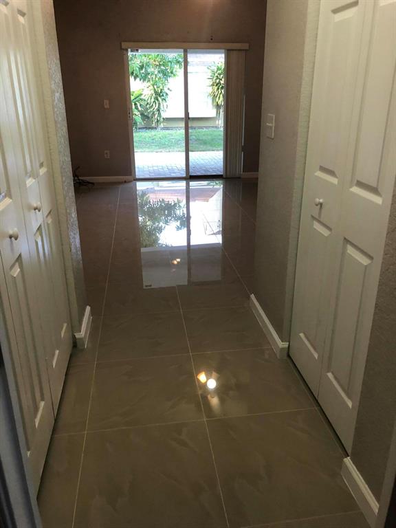 VICTORIA WOODS 4 - Residential Lease