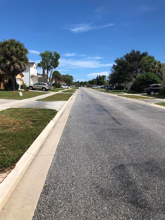 VICTORIA WOODS 4 - Residential Lease