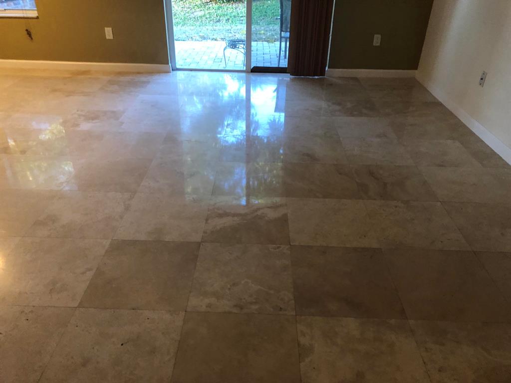 VICTORIA WOODS 4 - Residential Lease