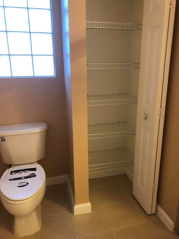 VICTORIA WOODS 4 - Residential Lease