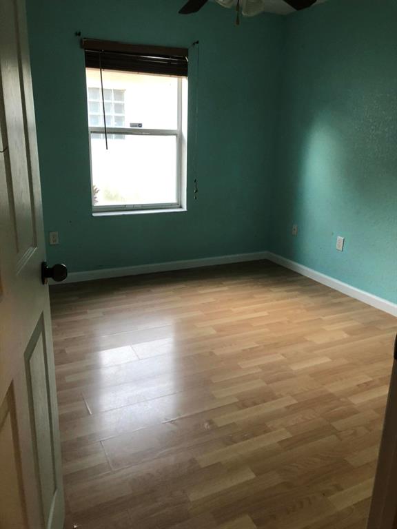 VICTORIA WOODS 4 - Residential Lease