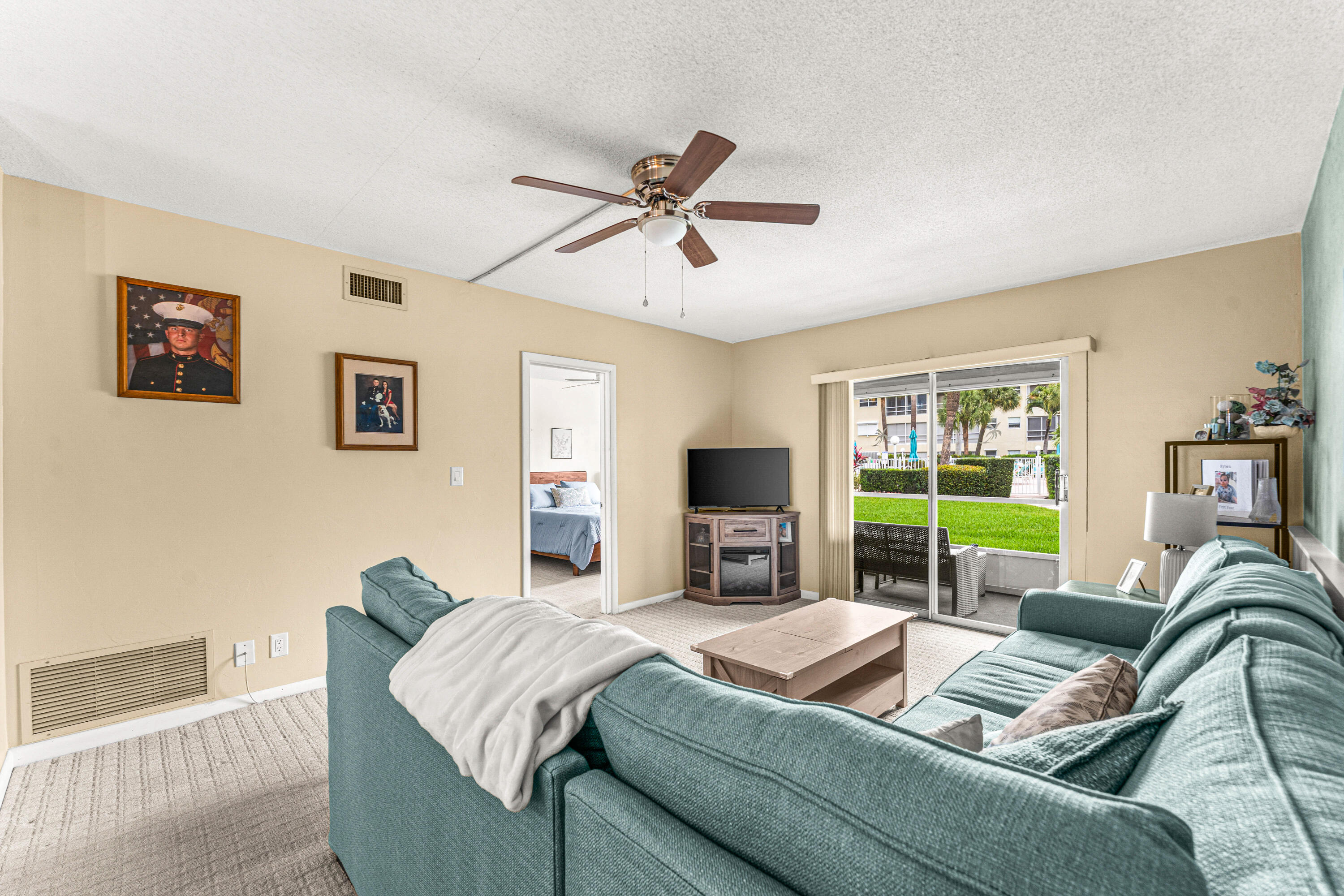 LIGHTHOUSE POINT GARDENS NORTH - Residential