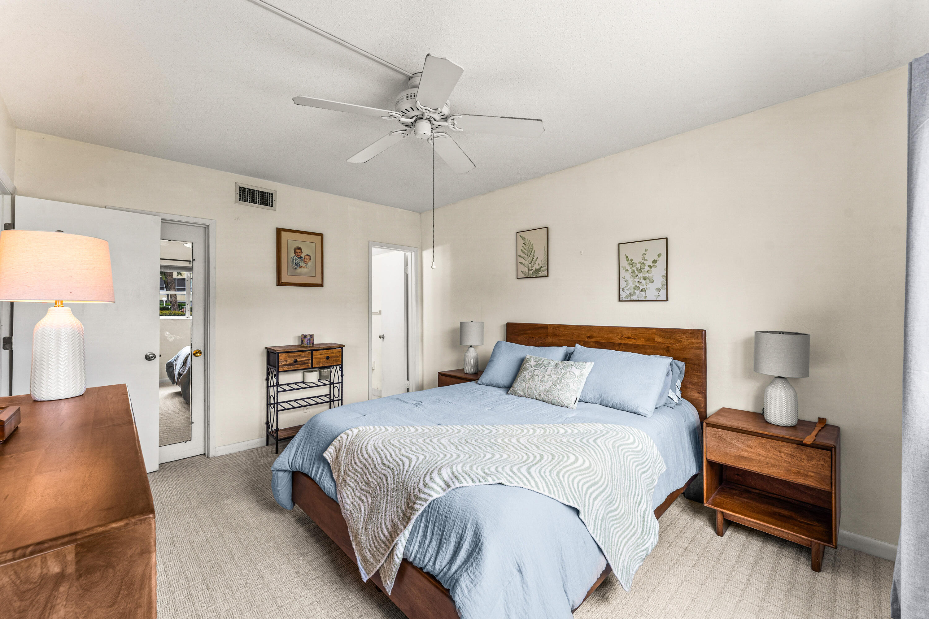 LIGHTHOUSE POINT GARDENS NORTH - Residential