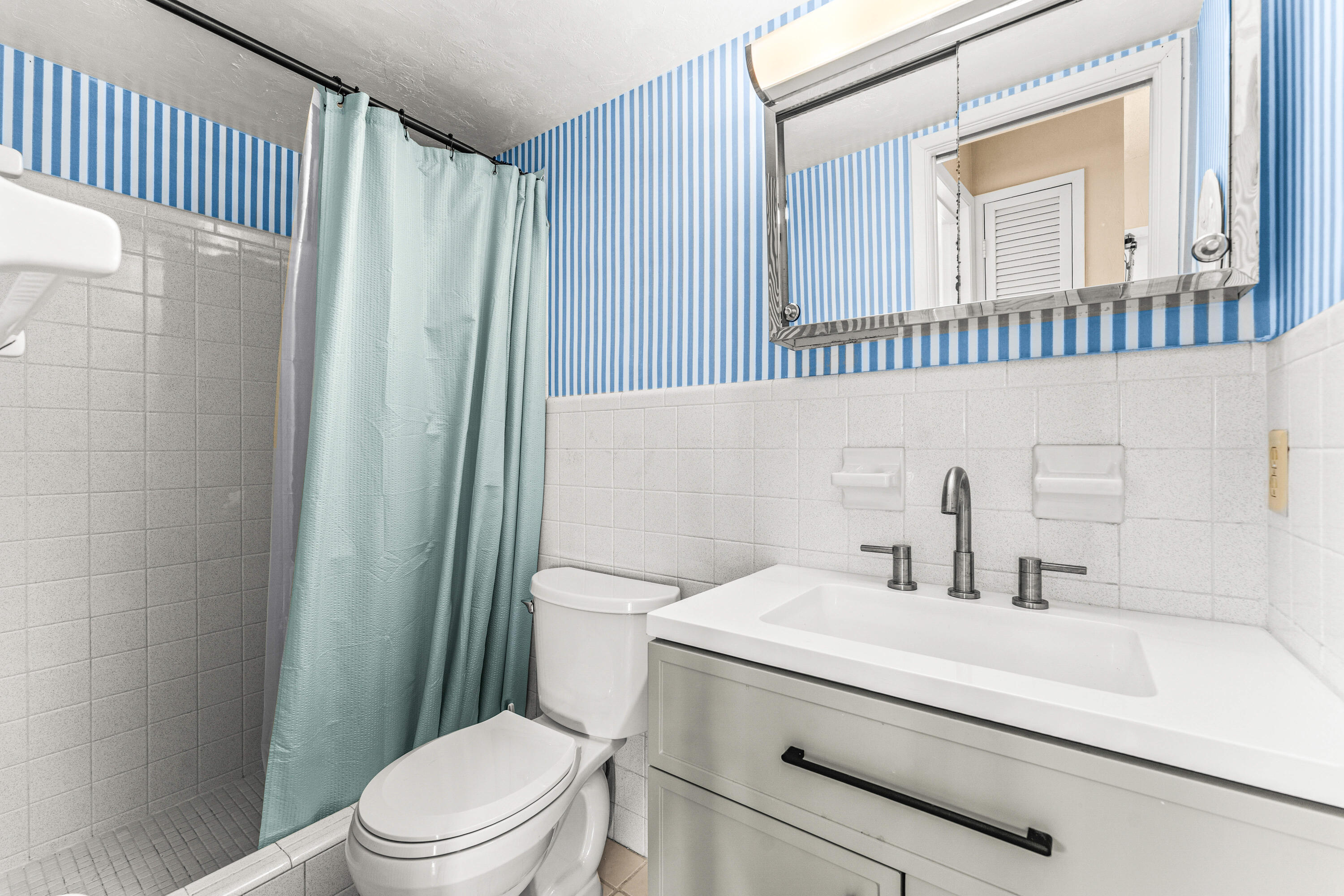 LIGHTHOUSE POINT GARDENS NORTH - Residential