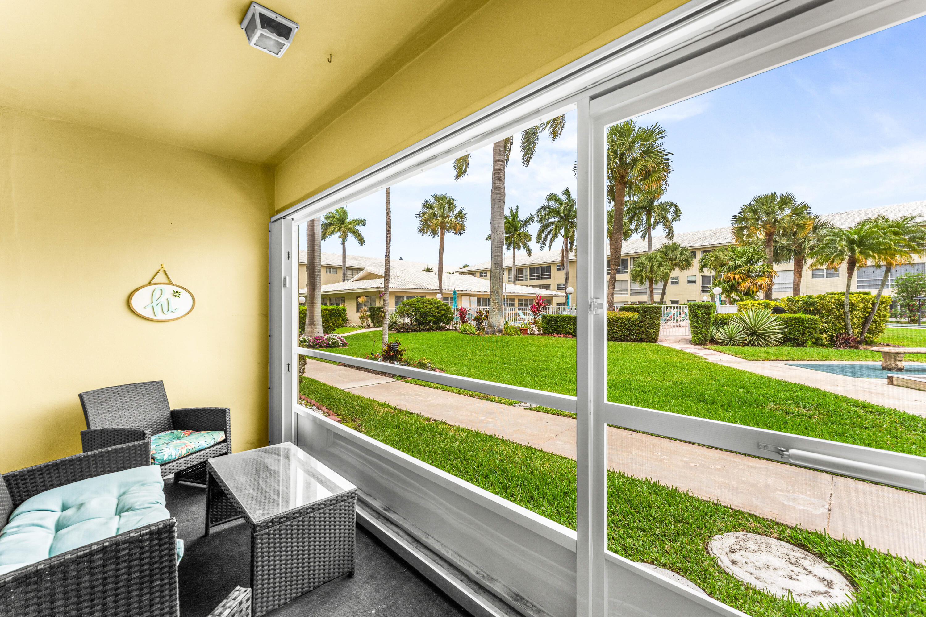 LIGHTHOUSE POINT GARDENS NORTH - Residential