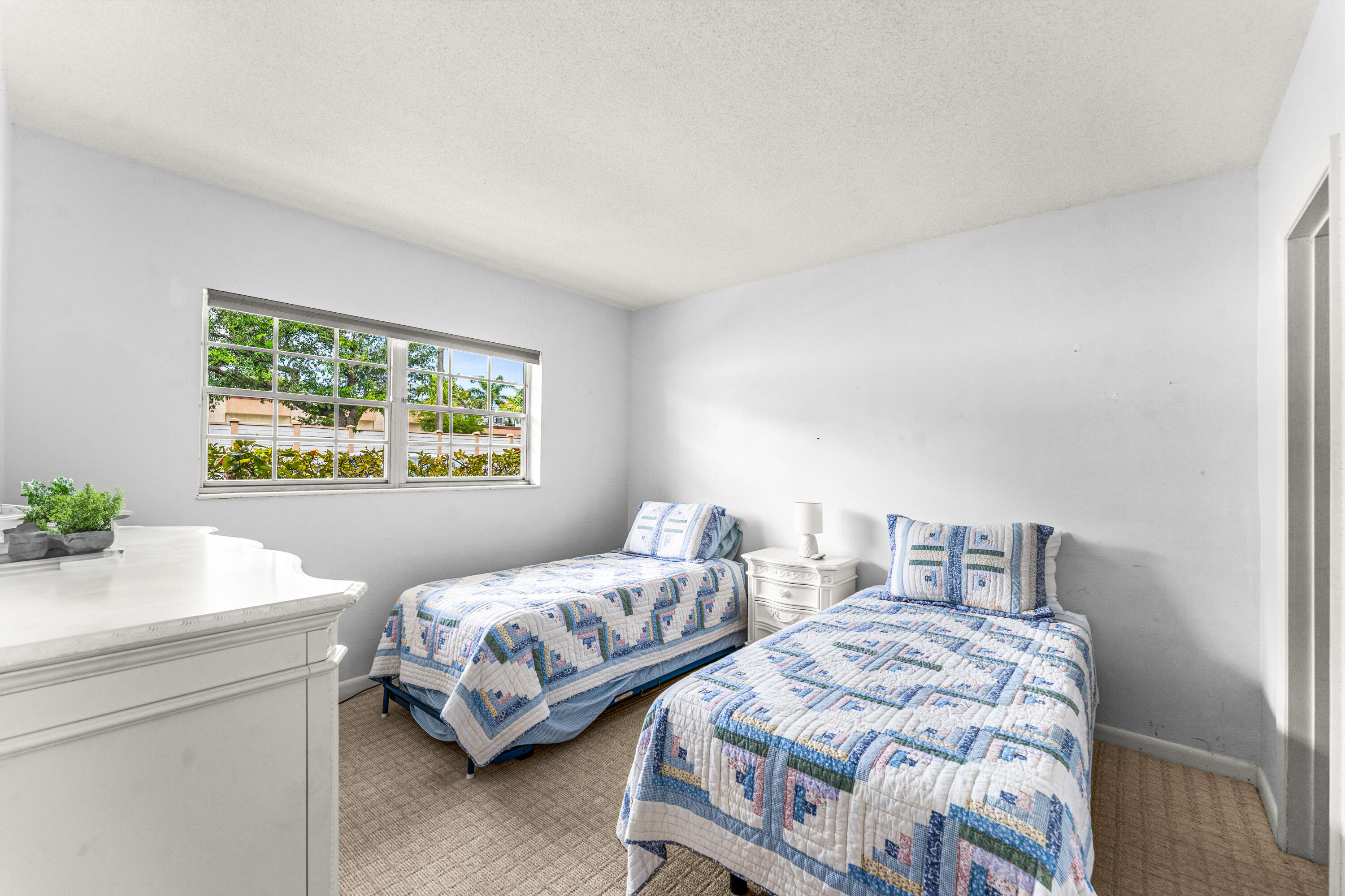 LIGHTHOUSE POINT GARDENS NORTH - Residential