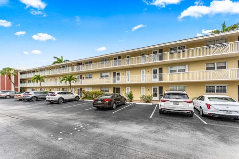 Tiny photo for 1951 NE 39th Street #131, Lighthouse Point, FL 33064 (MLS # B26008333)