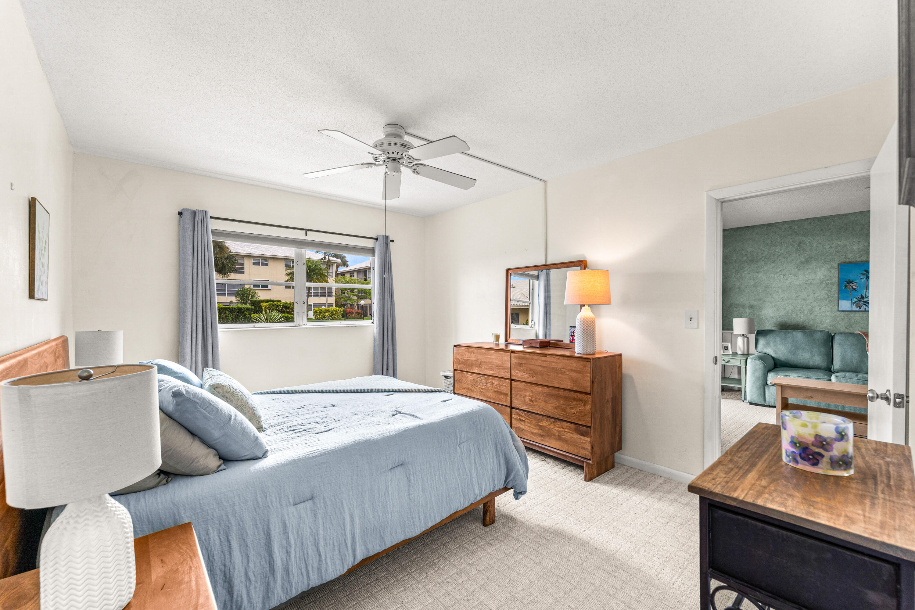 LIGHTHOUSE POINT GARDENS NORTH - Residential