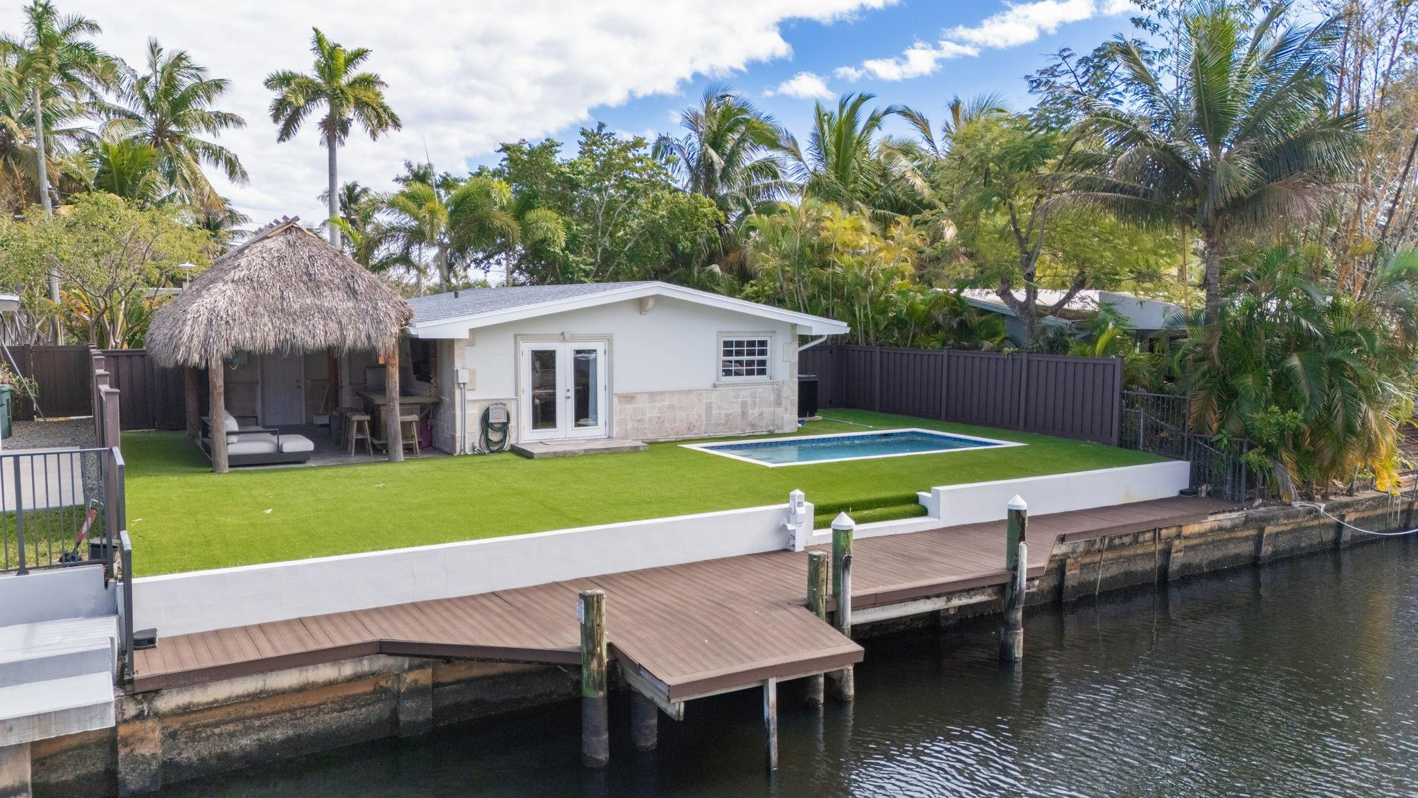 1525 SW 18th Terrace