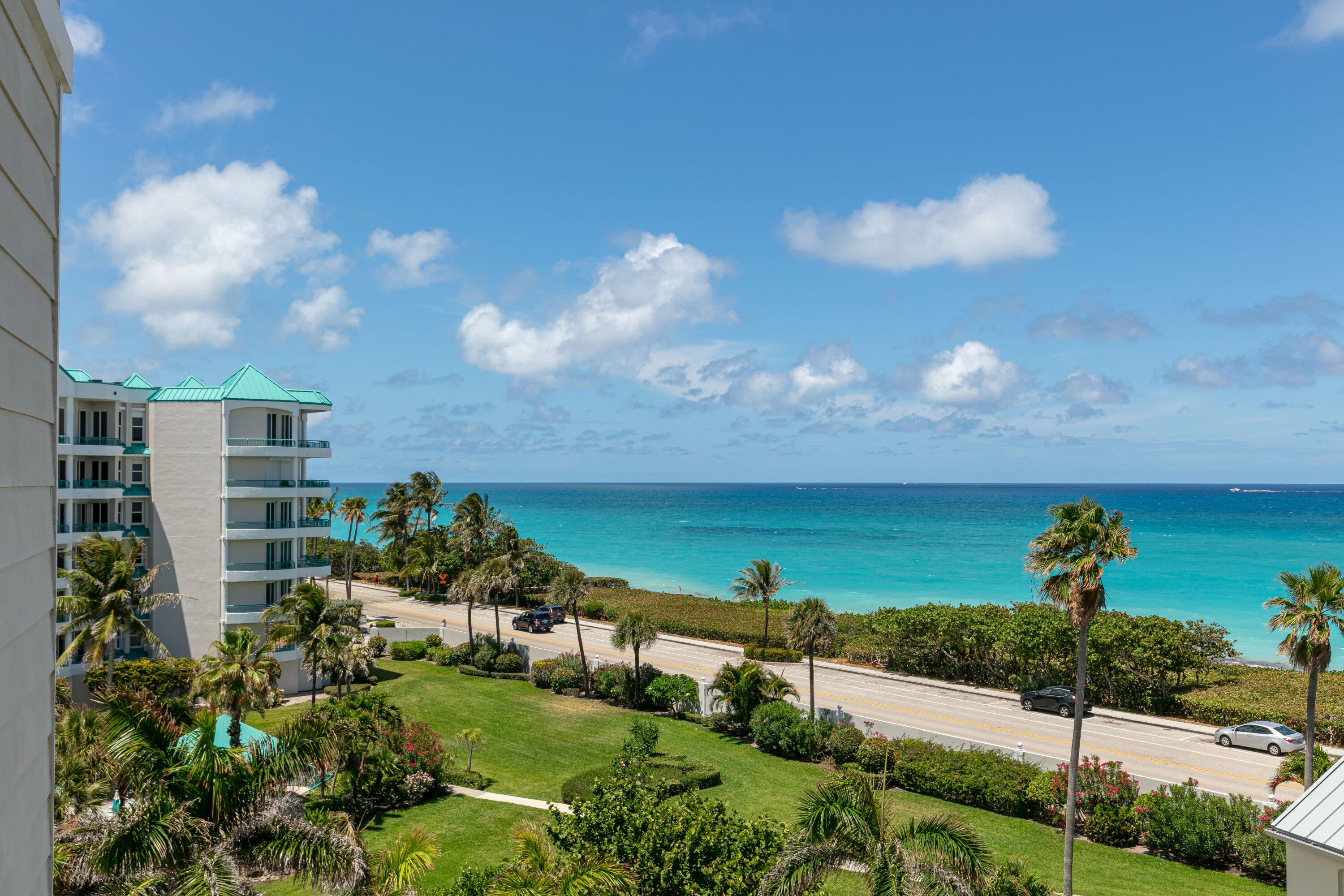 3000 S HIGHWAY A1A 601