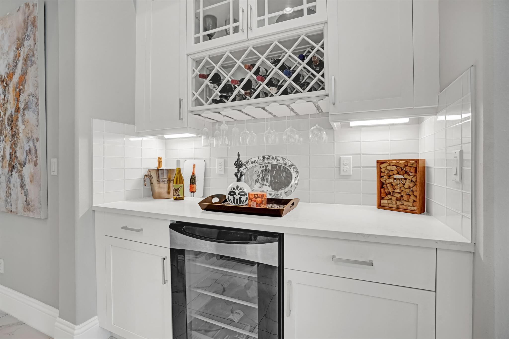 LAKE SAPPHIRE WEST RESIDE - Residential