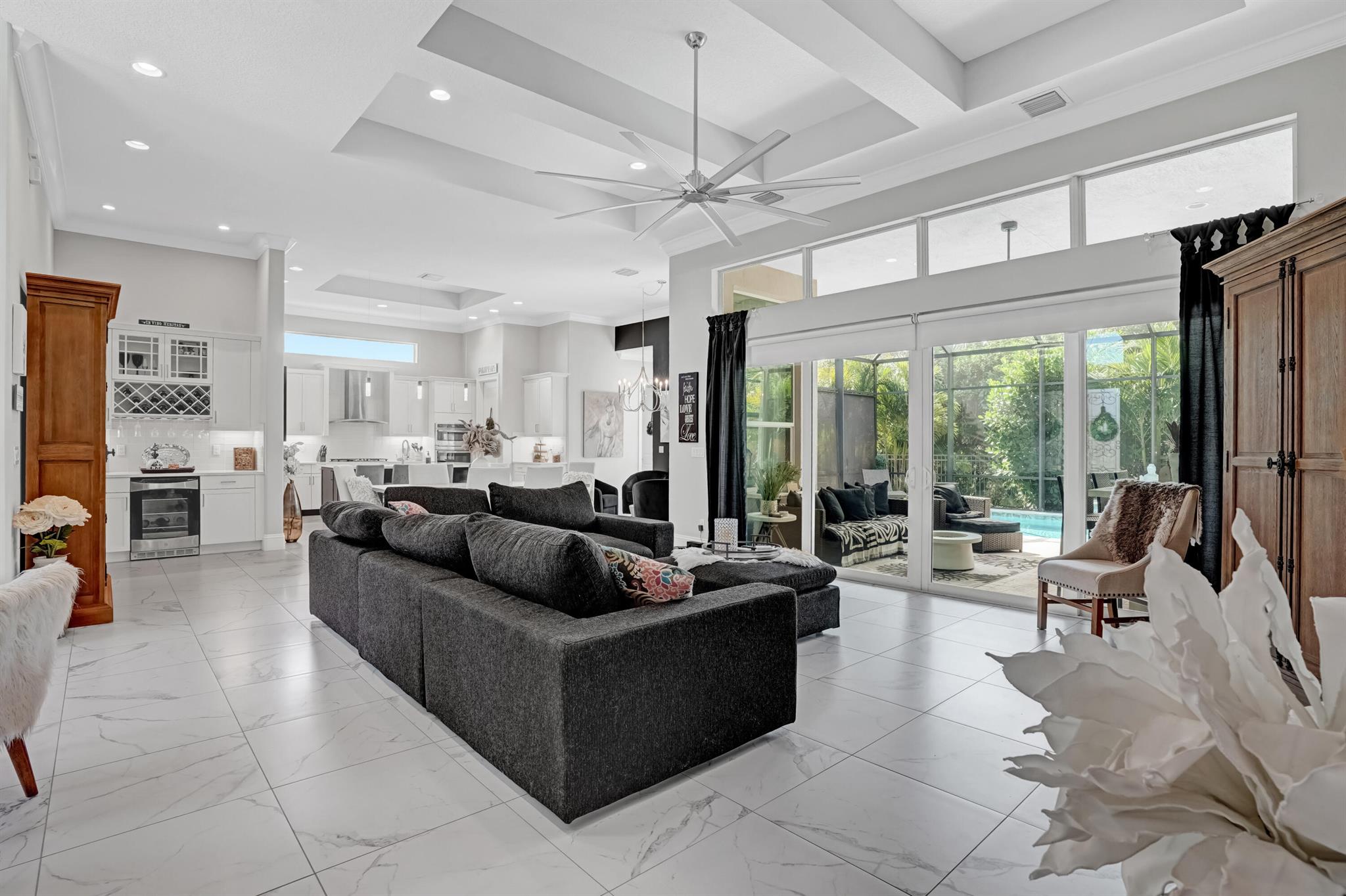 LAKE SAPPHIRE WEST RESIDE - Residential