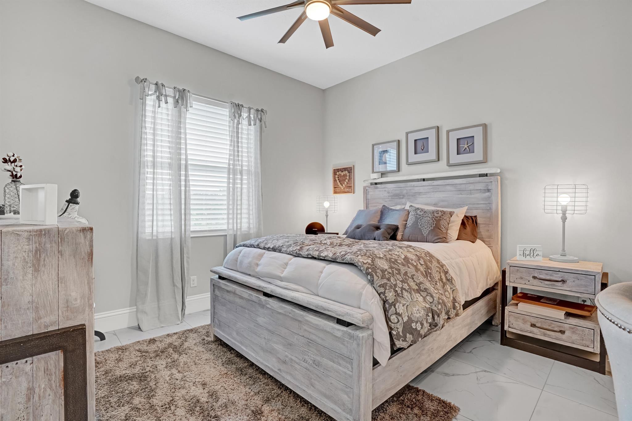 LAKE SAPPHIRE WEST RESIDE - Residential