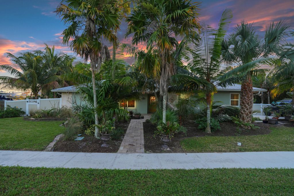 Photo of 1110 Kriss Lane, Jupiter, FL 33458 (MLS # R11148375)