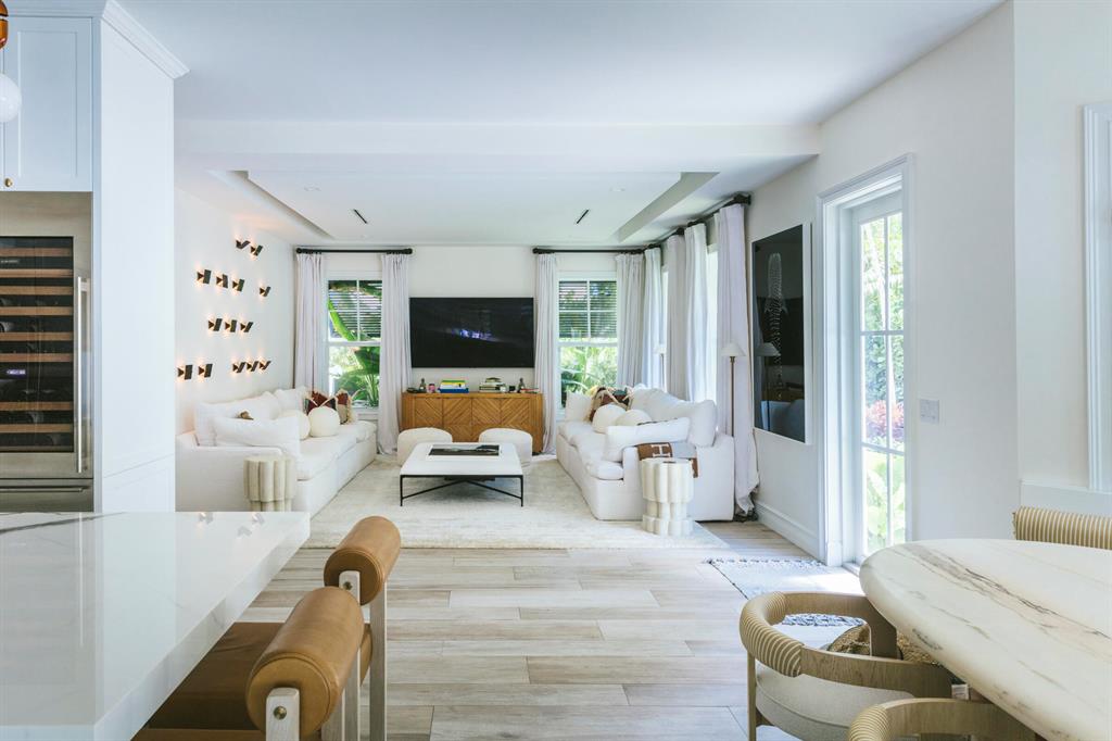 EDMOR ESTS ADD TO WPB IN - Residential