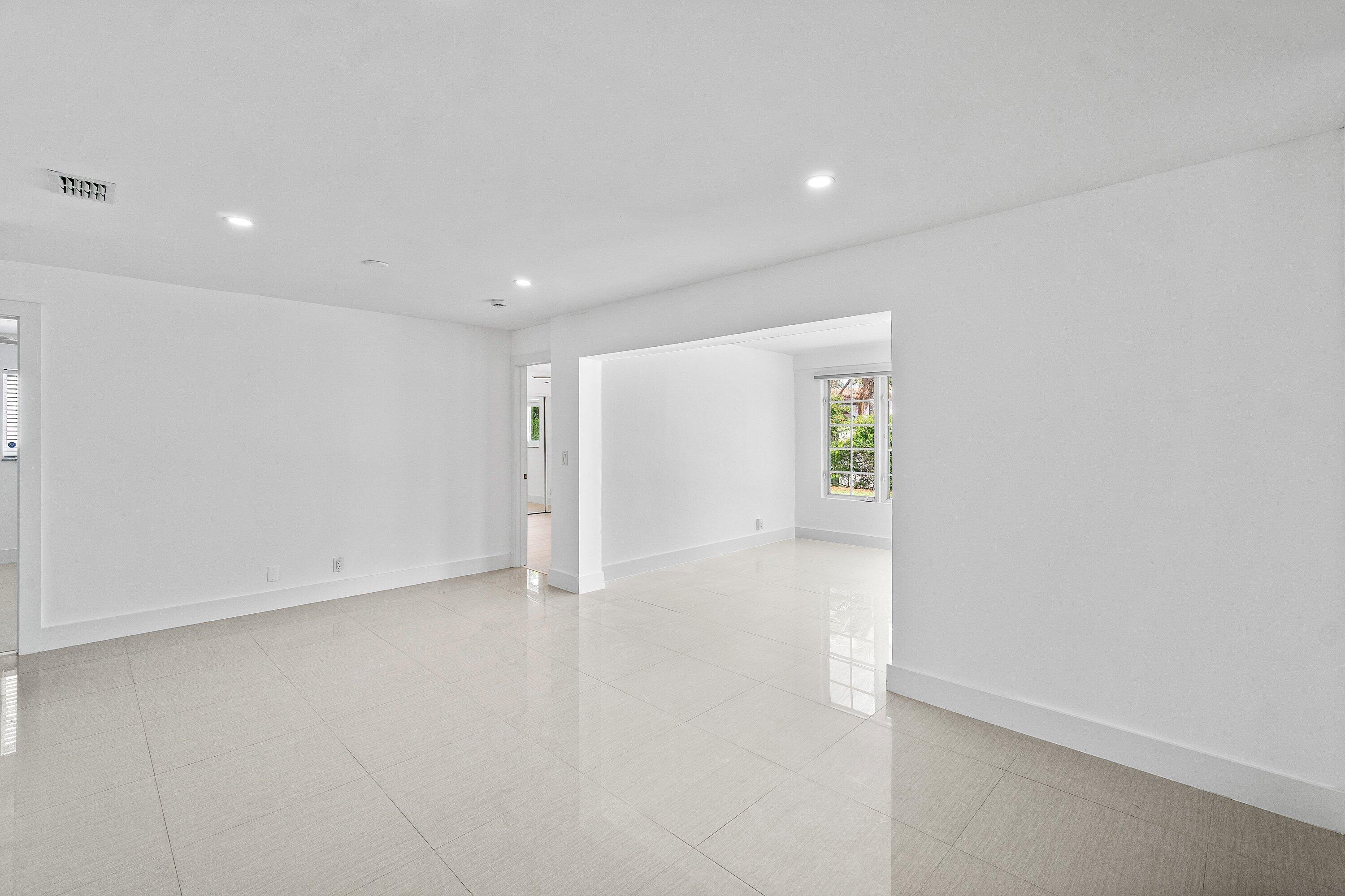 COUNTRY CLUB VILLAGE SEC B - Residential