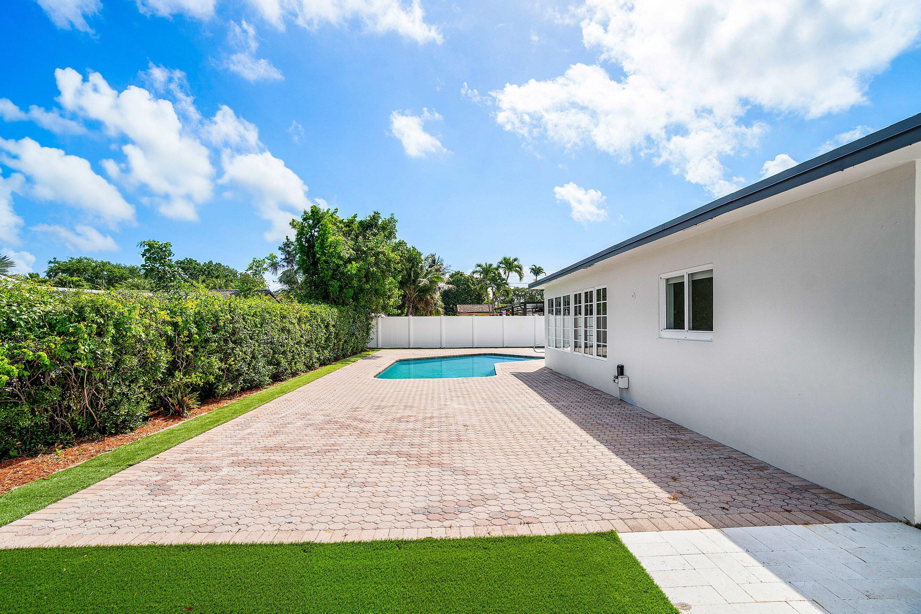 COUNTRY CLUB VILLAGE SEC B - Residential