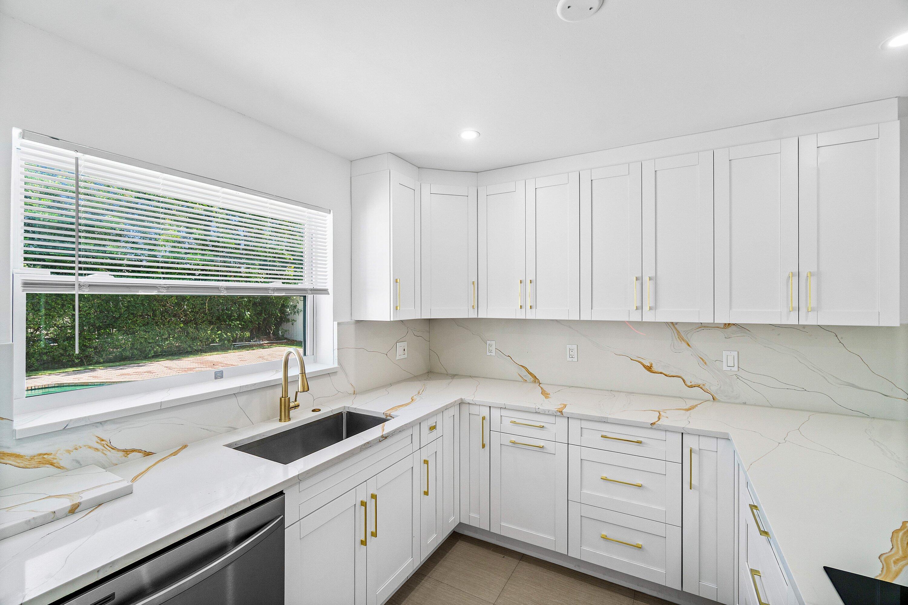 COUNTRY CLUB VILLAGE SEC B - Residential