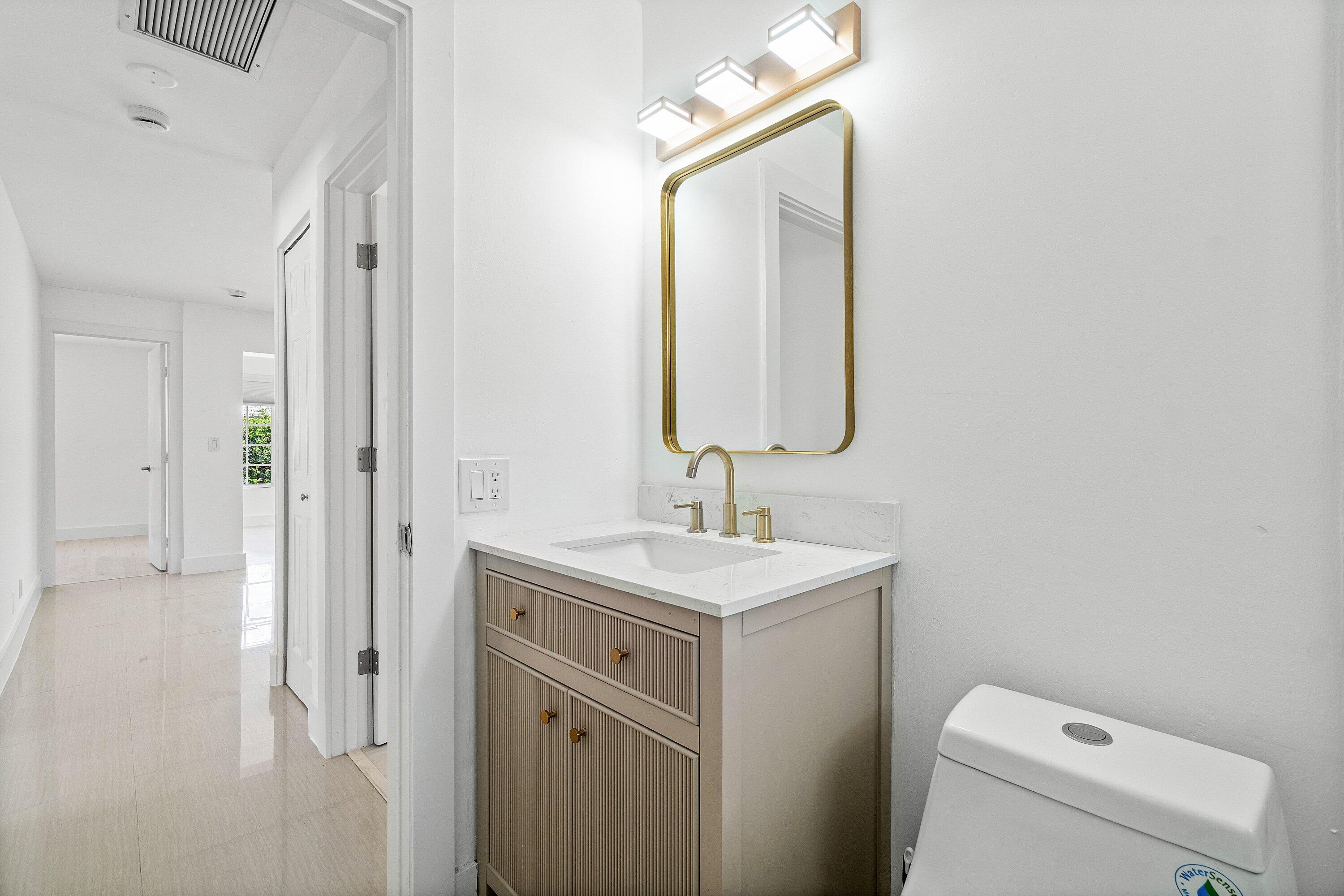 COUNTRY CLUB VILLAGE SEC B - Residential