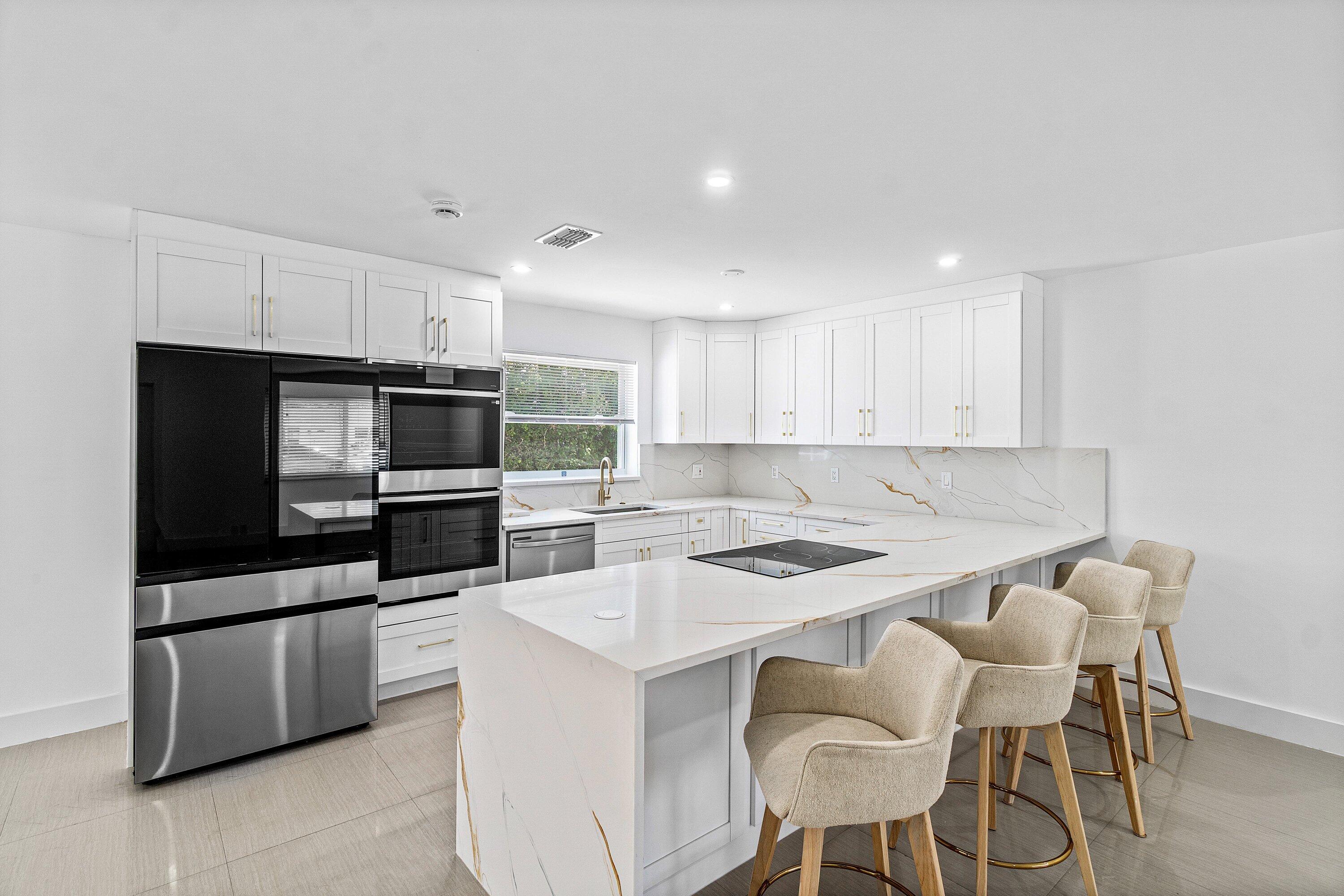 COUNTRY CLUB VILLAGE SEC B - Residential