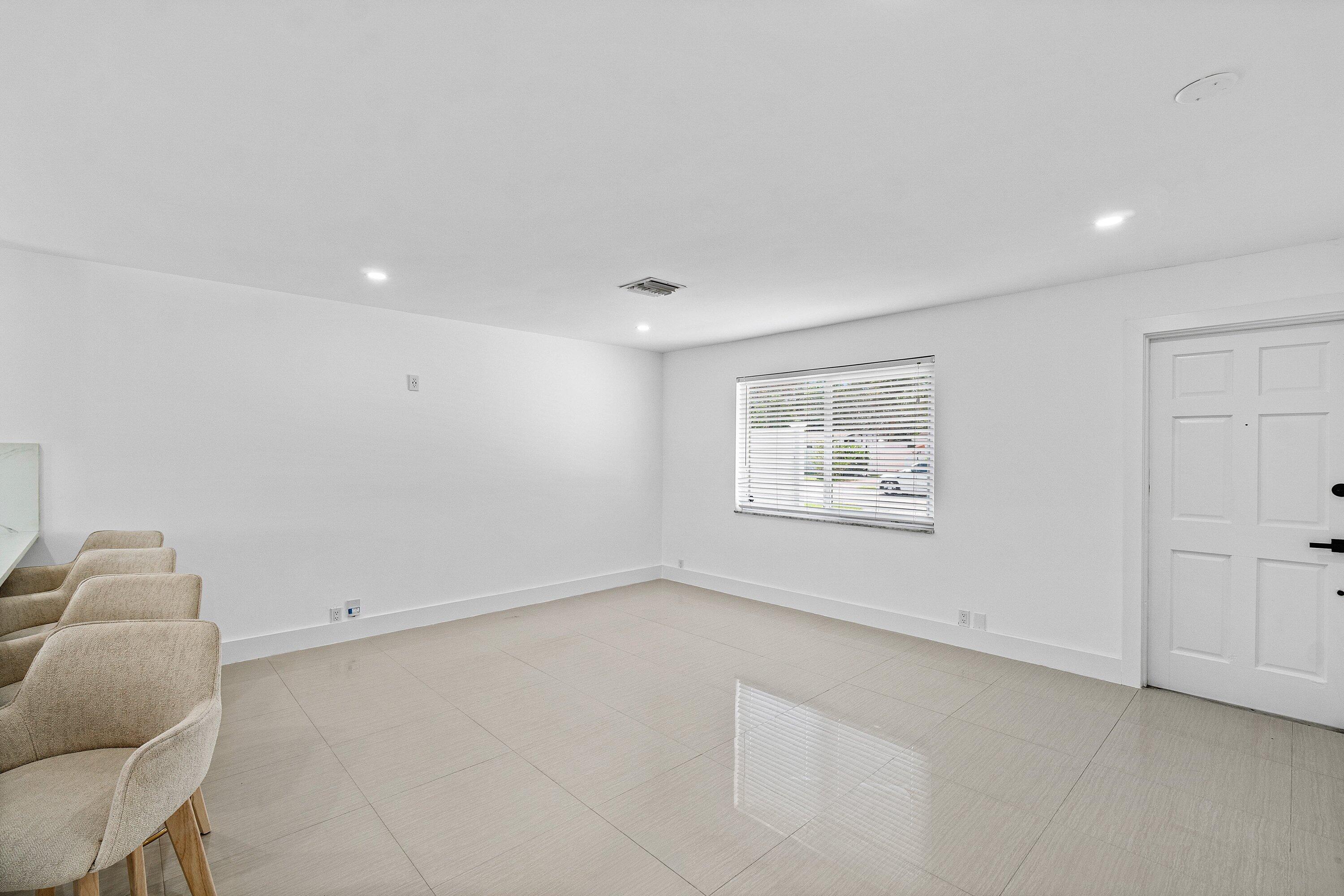 COUNTRY CLUB VILLAGE SEC B - Residential