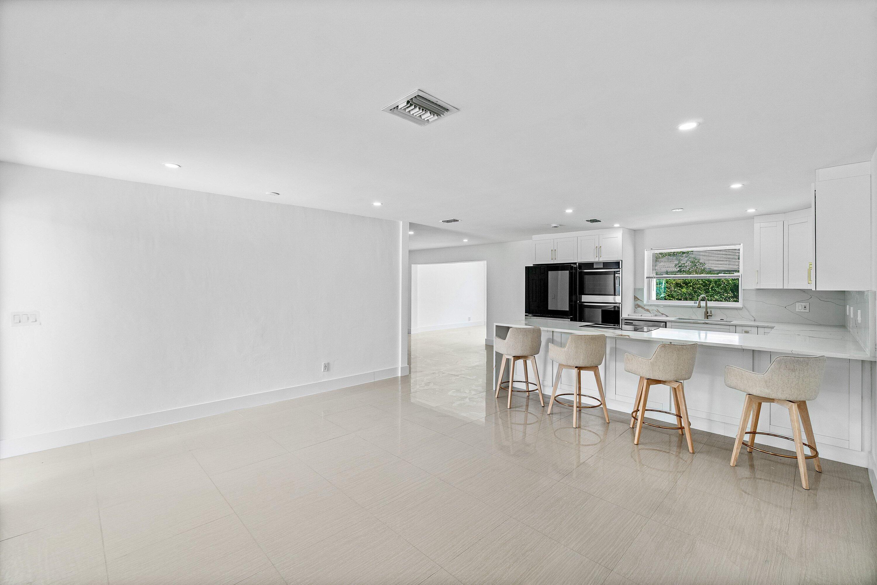 COUNTRY CLUB VILLAGE SEC B - Residential