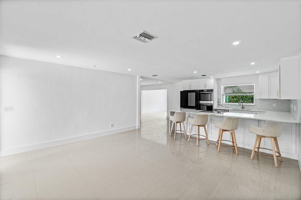 Photo of 1531 NW 4th Street, Boca Raton, FL 33486 (MLS # B26012160)