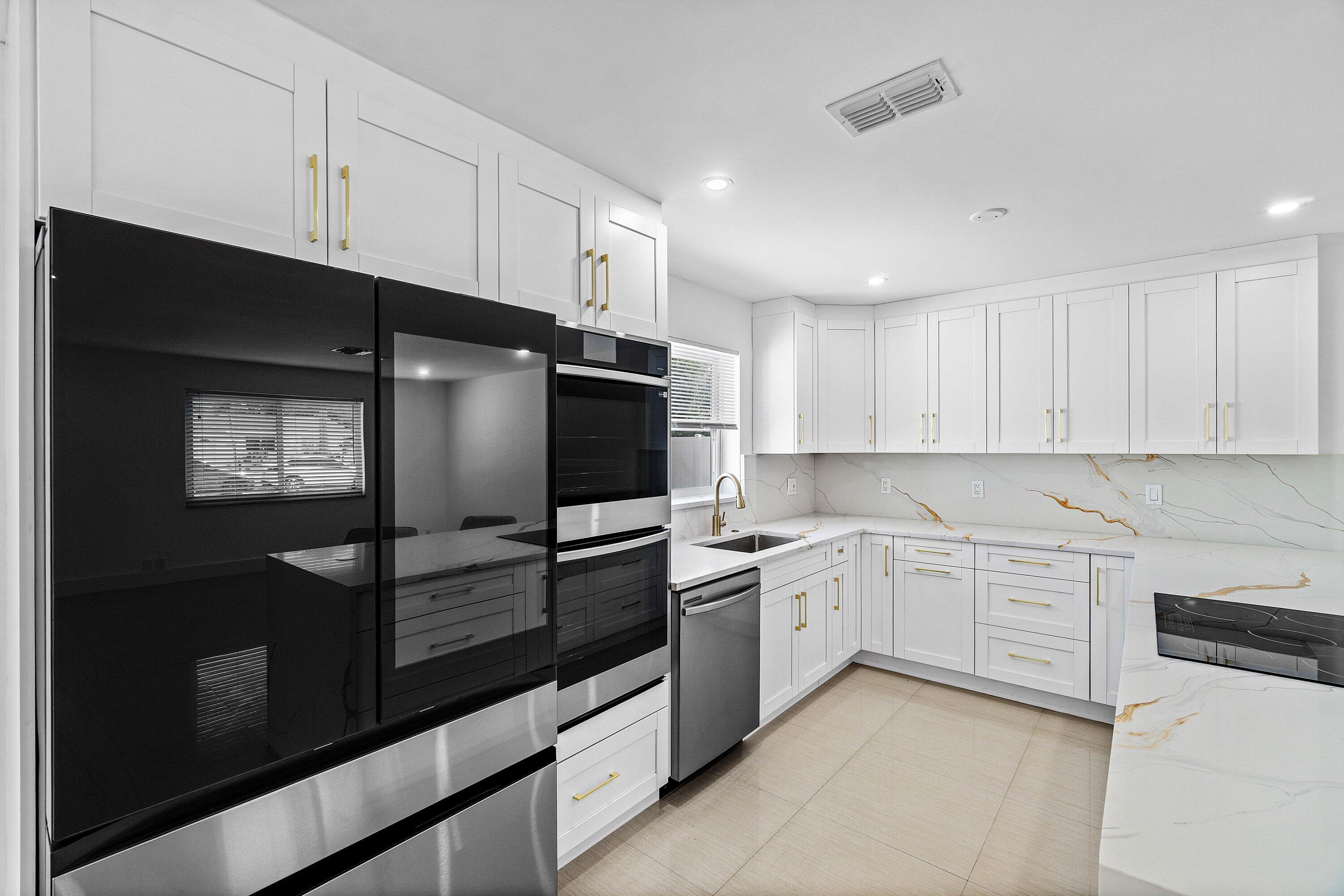 COUNTRY CLUB VILLAGE SEC B - Residential