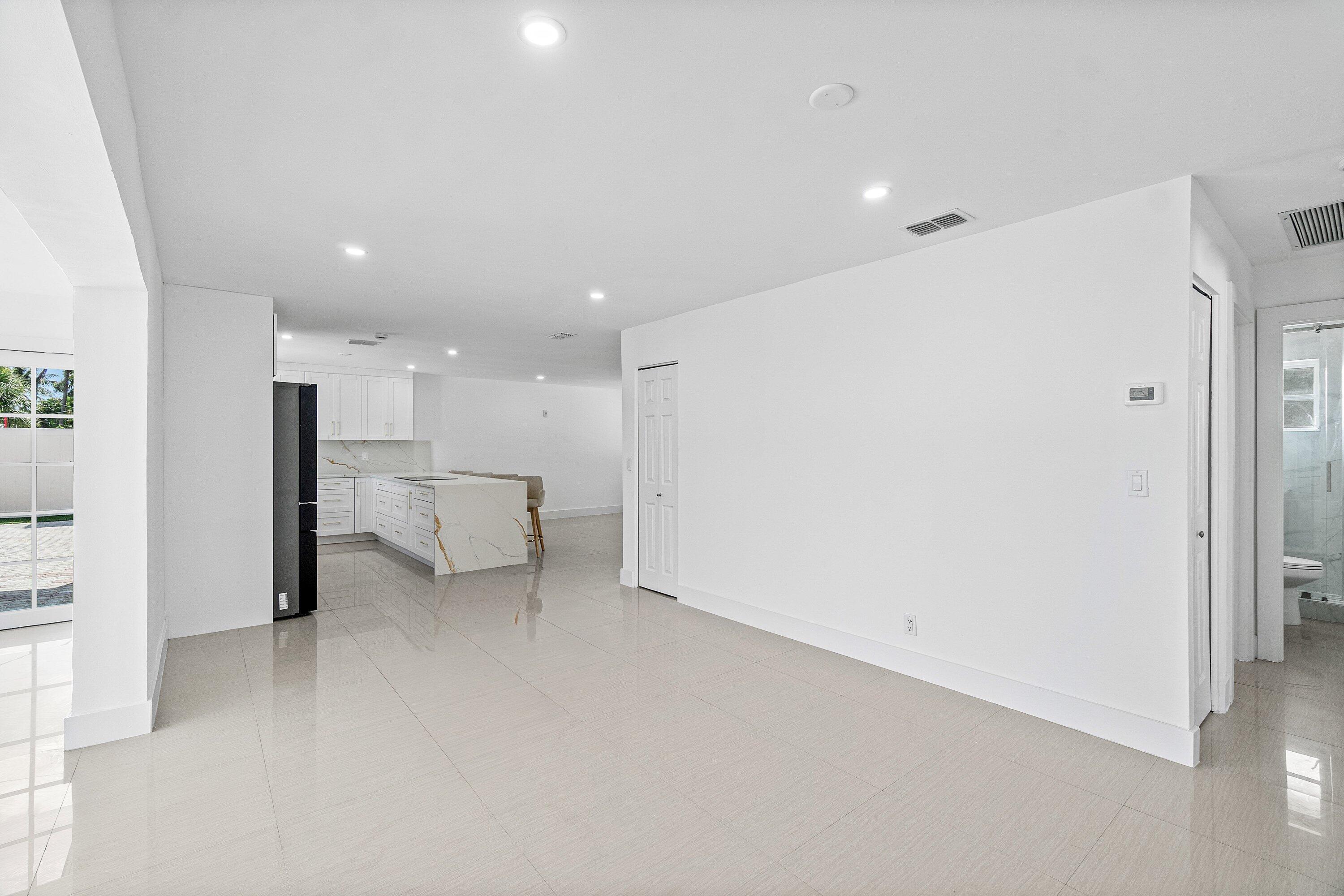 COUNTRY CLUB VILLAGE SEC B - Residential