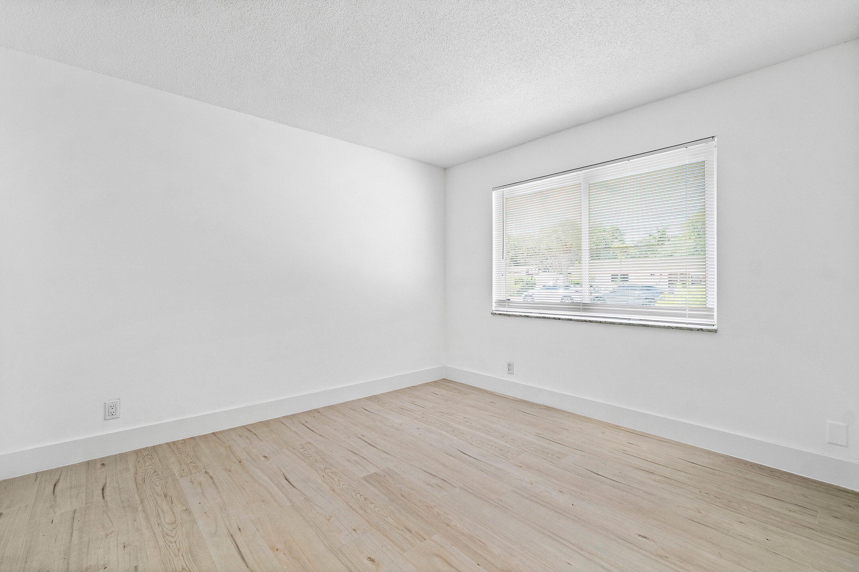 COUNTRY CLUB VILLAGE SEC B - Residential