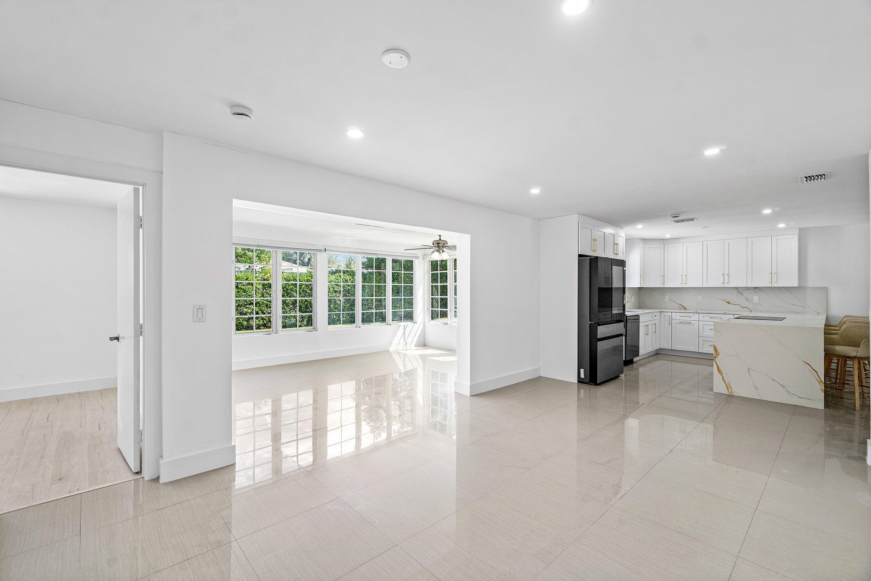 COUNTRY CLUB VILLAGE SEC B - Residential