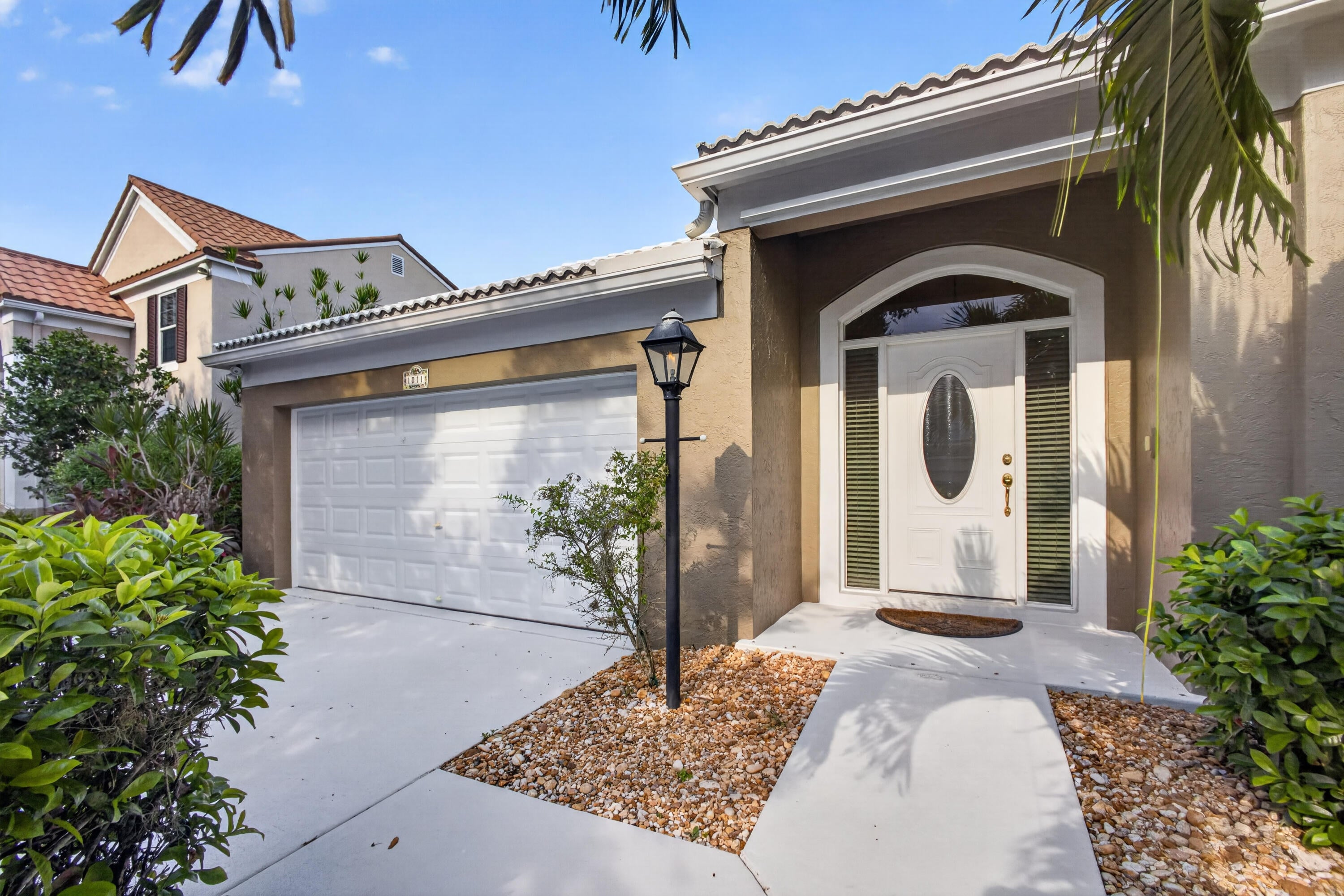 1011 WOODFIELD Circle