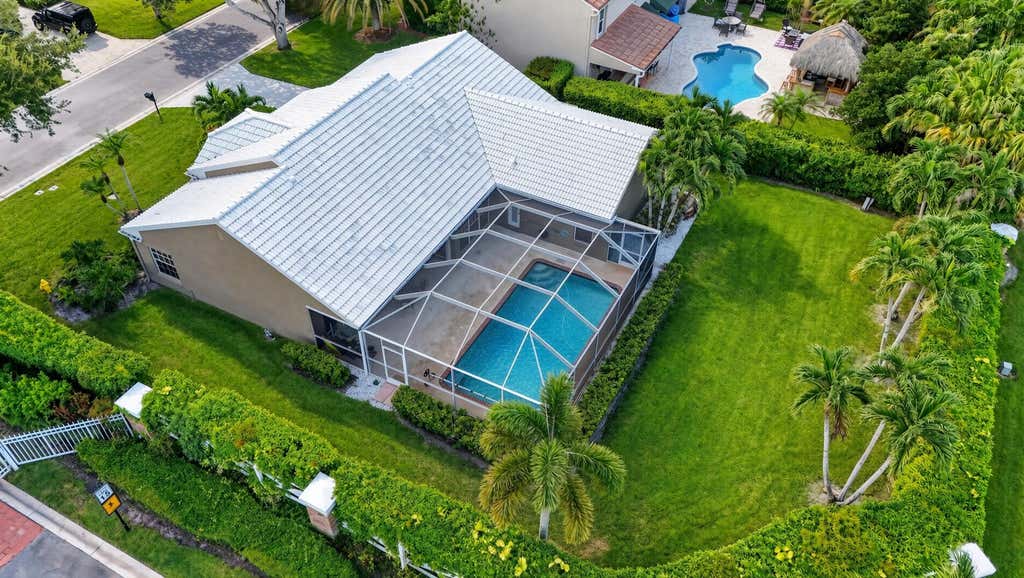 Photo of 1011 WOODFIELD Circle, Palm Beach Gardens, FL 33418 (MLS # B26066365)