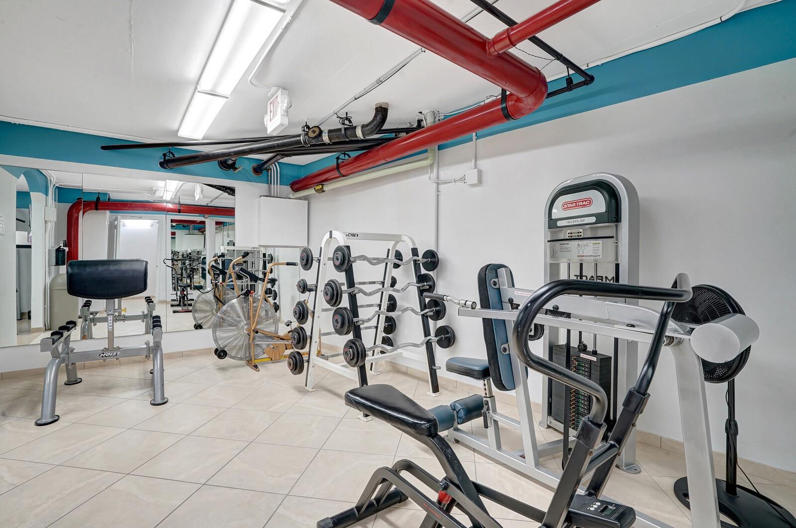 THE GALLEON CONDO - Residential