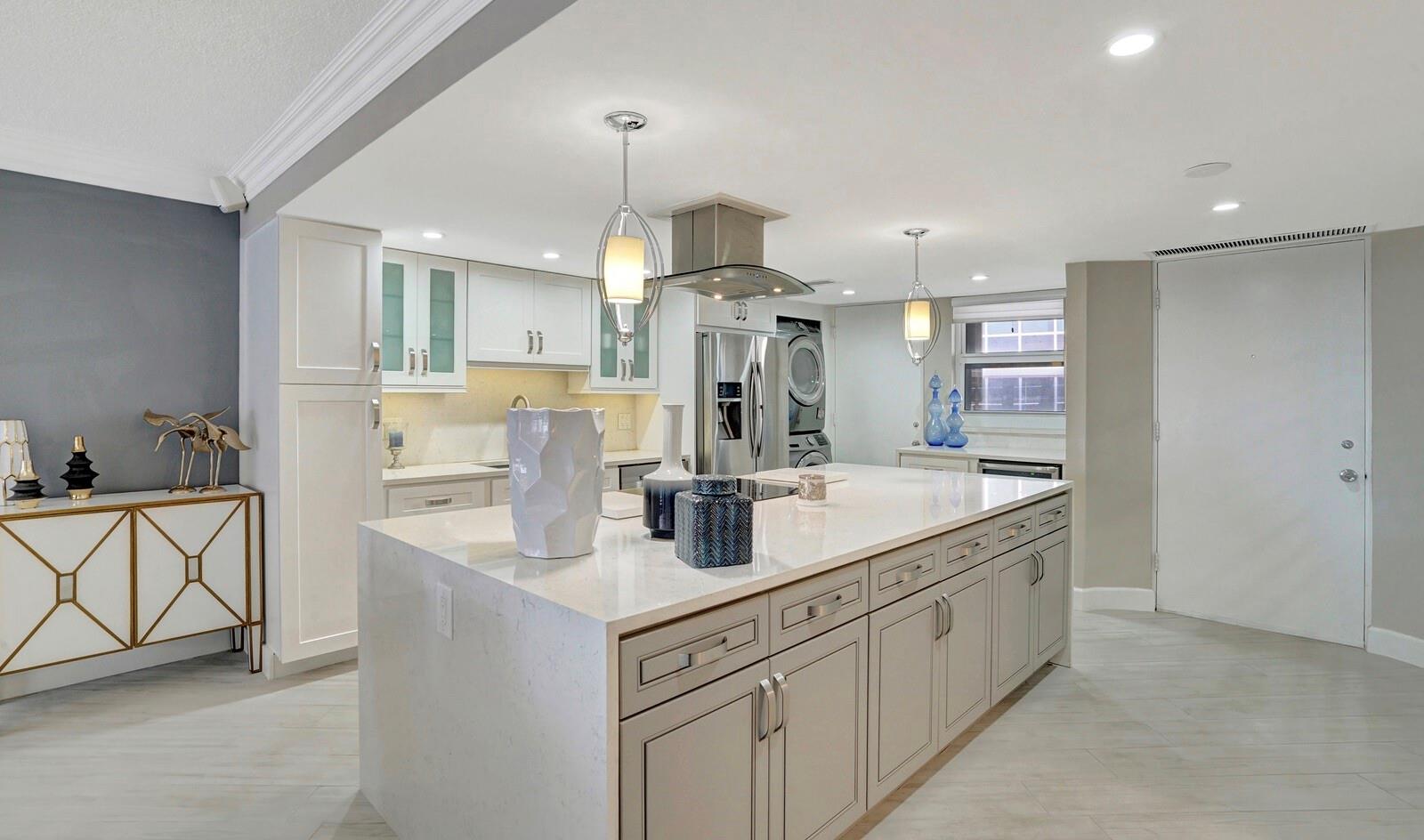 THE GALLEON CONDO - Residential