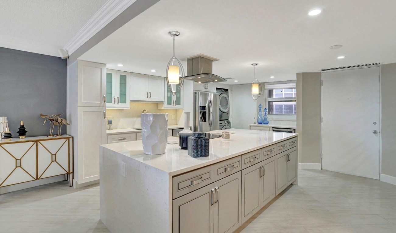 4100 Galt Ocean Drive 305