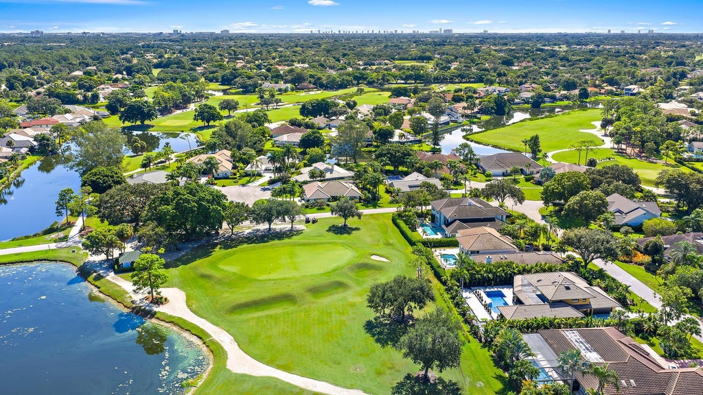 Photo of 3 Sheldrake Lane, Palm Beach Gardens, FL 33418 (MLS # B26077736)
